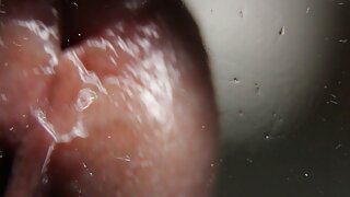 Naughty America izvodi jedan od najboljih videa s Parkerom Swayzeom. Tip joj jebe muf u kupatilu. Njegov mesnati penis se tako dobro osjeća u toploj i gostoljubivoj pizdi Parkera Swayzea.